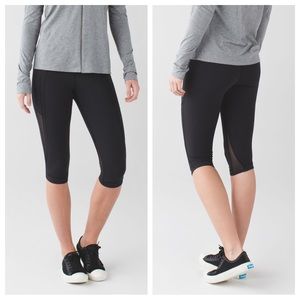 LULULEMON Drop It Like Its Hot Crop Black Luxtreme Mesh Running Workout 6
